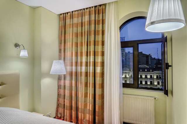 Отель Capitol Hotel Бухарест-48