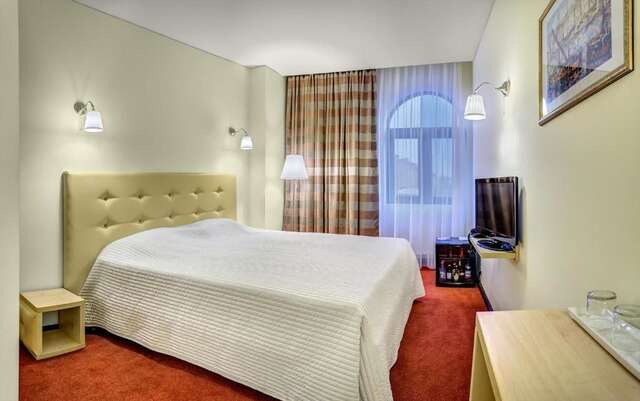 Отель Capitol Hotel Бухарест-59