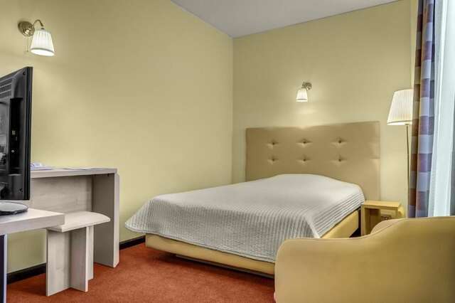Отель Capitol Hotel Бухарест-65