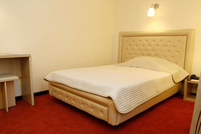 Отель Capitol Hotel Бухарест-74