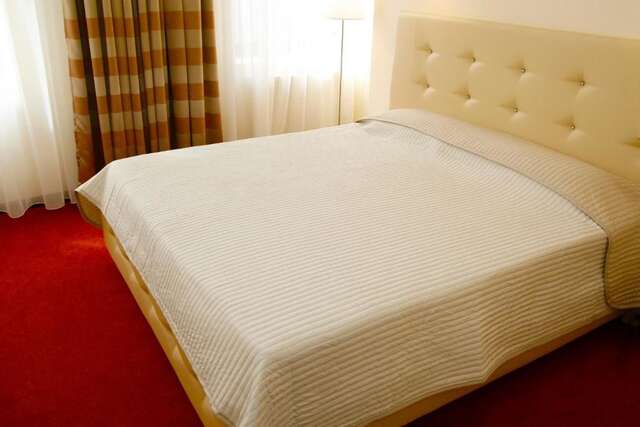 Отель Capitol Hotel Бухарест-85